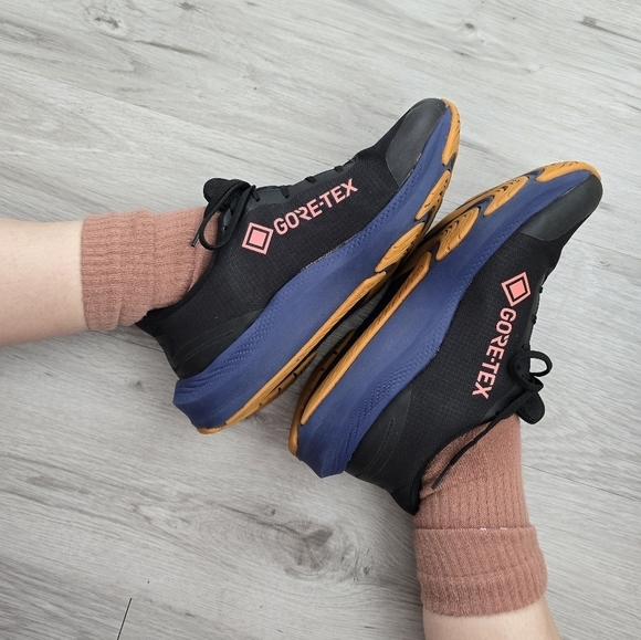 Asics | Gel-Pulse 14 'Black Shocking Orange' Gore-Tex running sneakers | WMS 7.5 - Picture 11 of 14